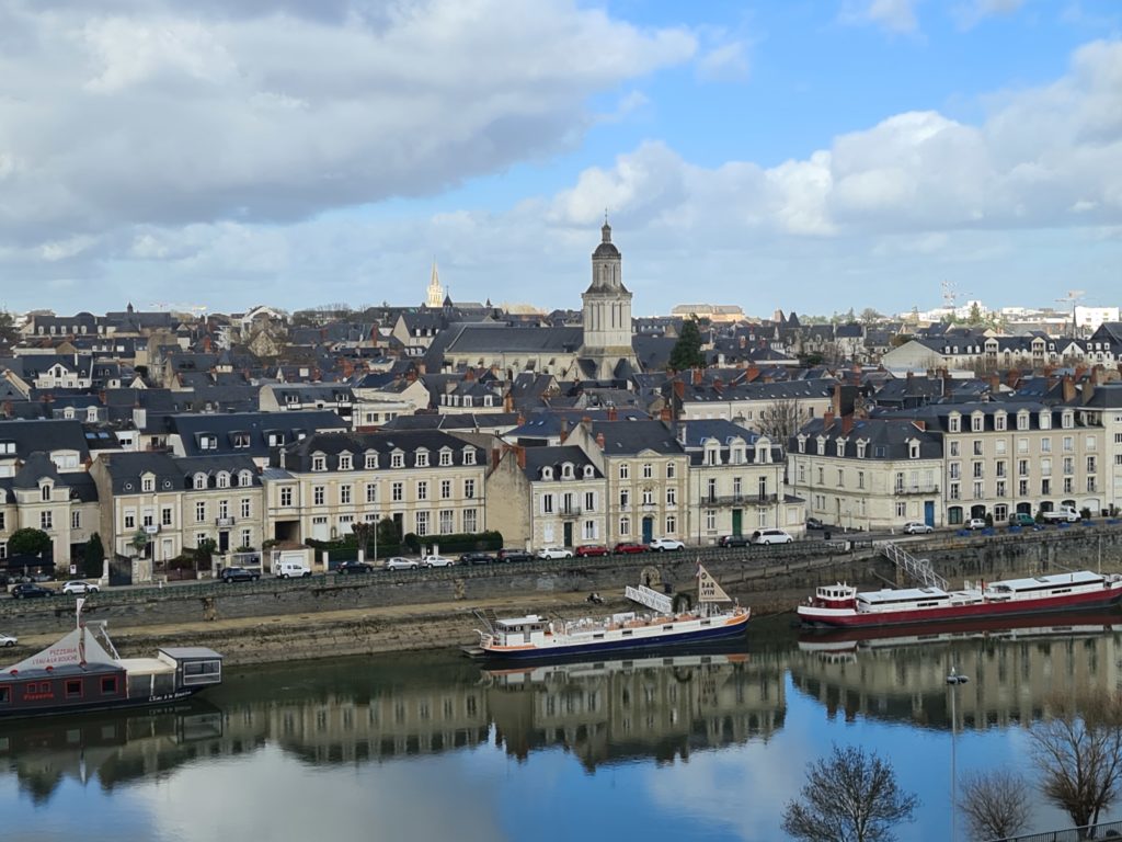 Que visiter dans les pays de la Loire ? la ville d'Angers